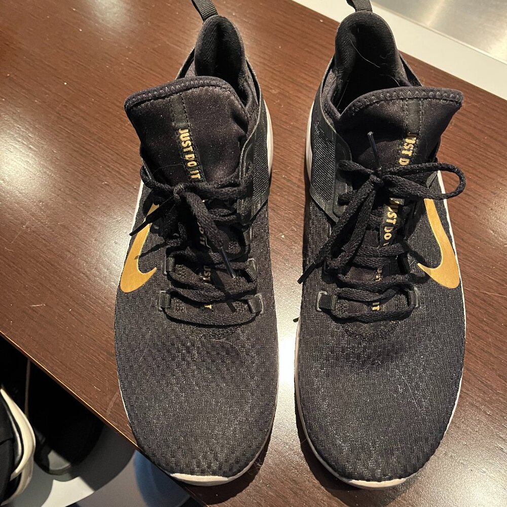Nike waffled material sneaker - 12
